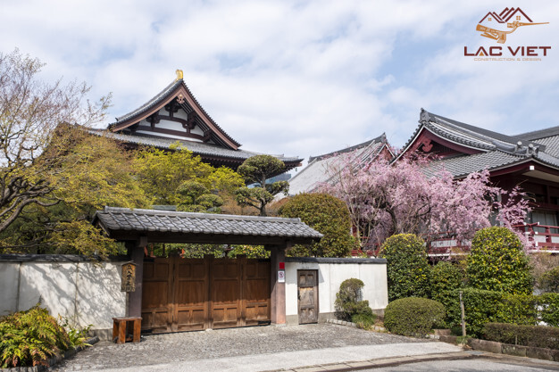 Một ngôi nhà truyền thống của Nhật Bản được gọi là MINKA